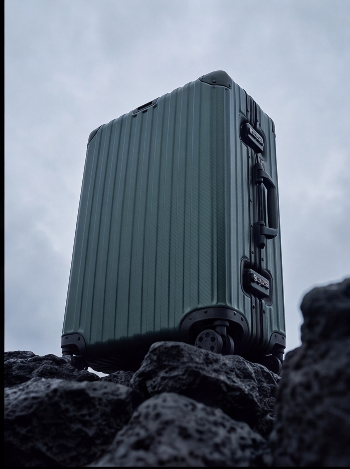 La valise Atlas en aluminium — Édition limitée vert pacifique
